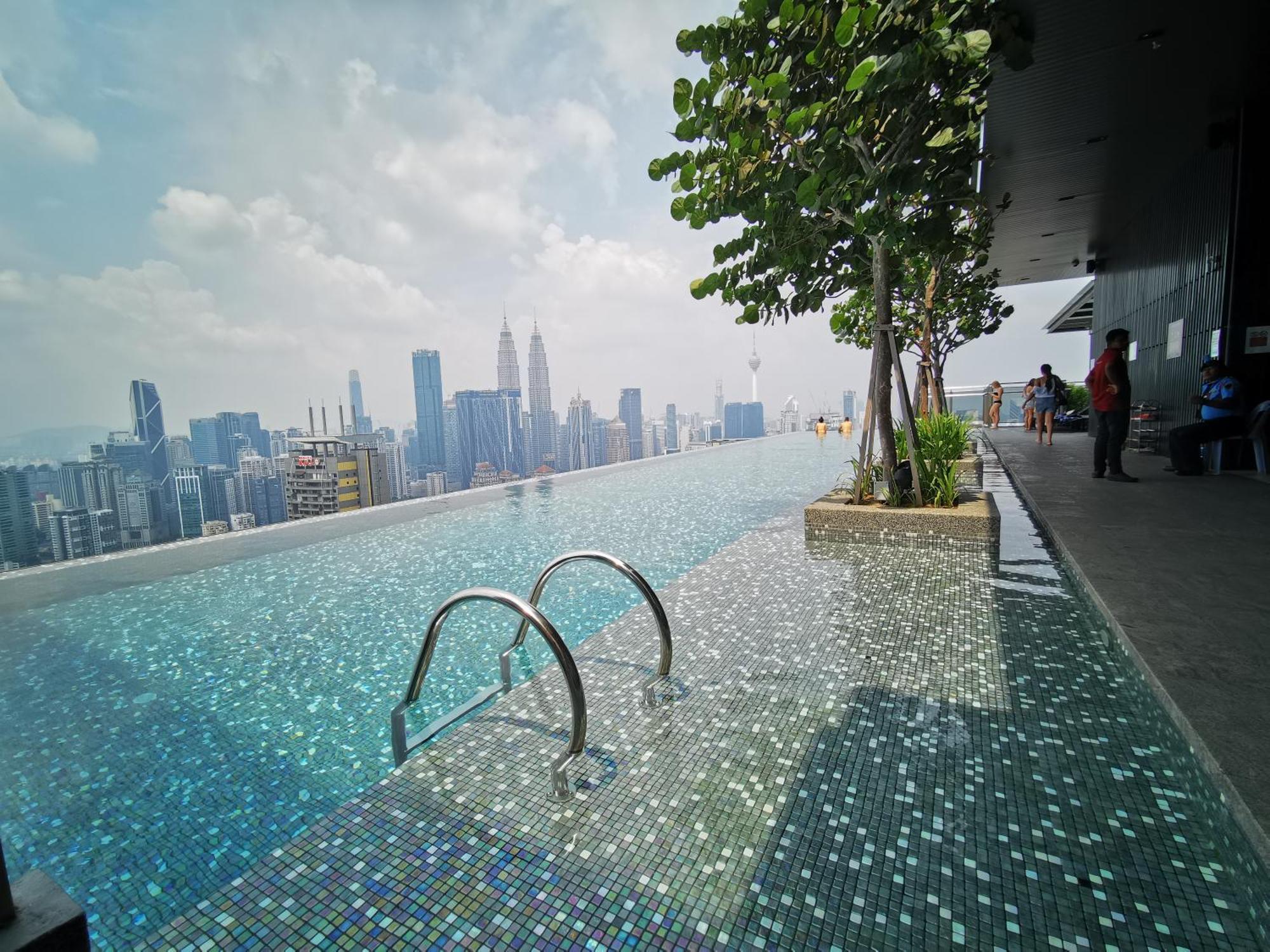 Expressionz Designer Suites Host By Aurora Premium Stay Куала-Лумпур Экстерьер фото